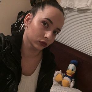 Meet your Posher, Kacey